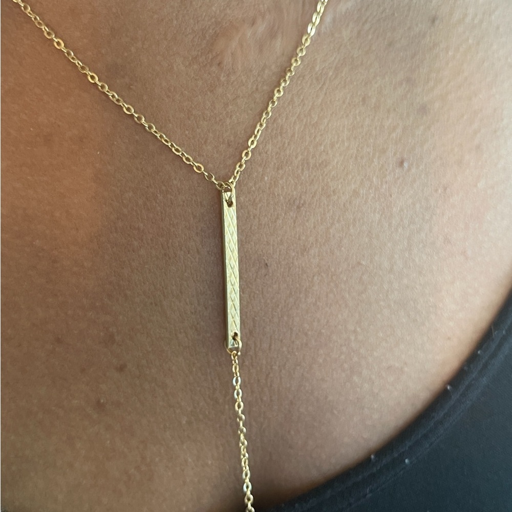 Gold Arrow Dangle Pendant Necklace - Picture 4 of 4